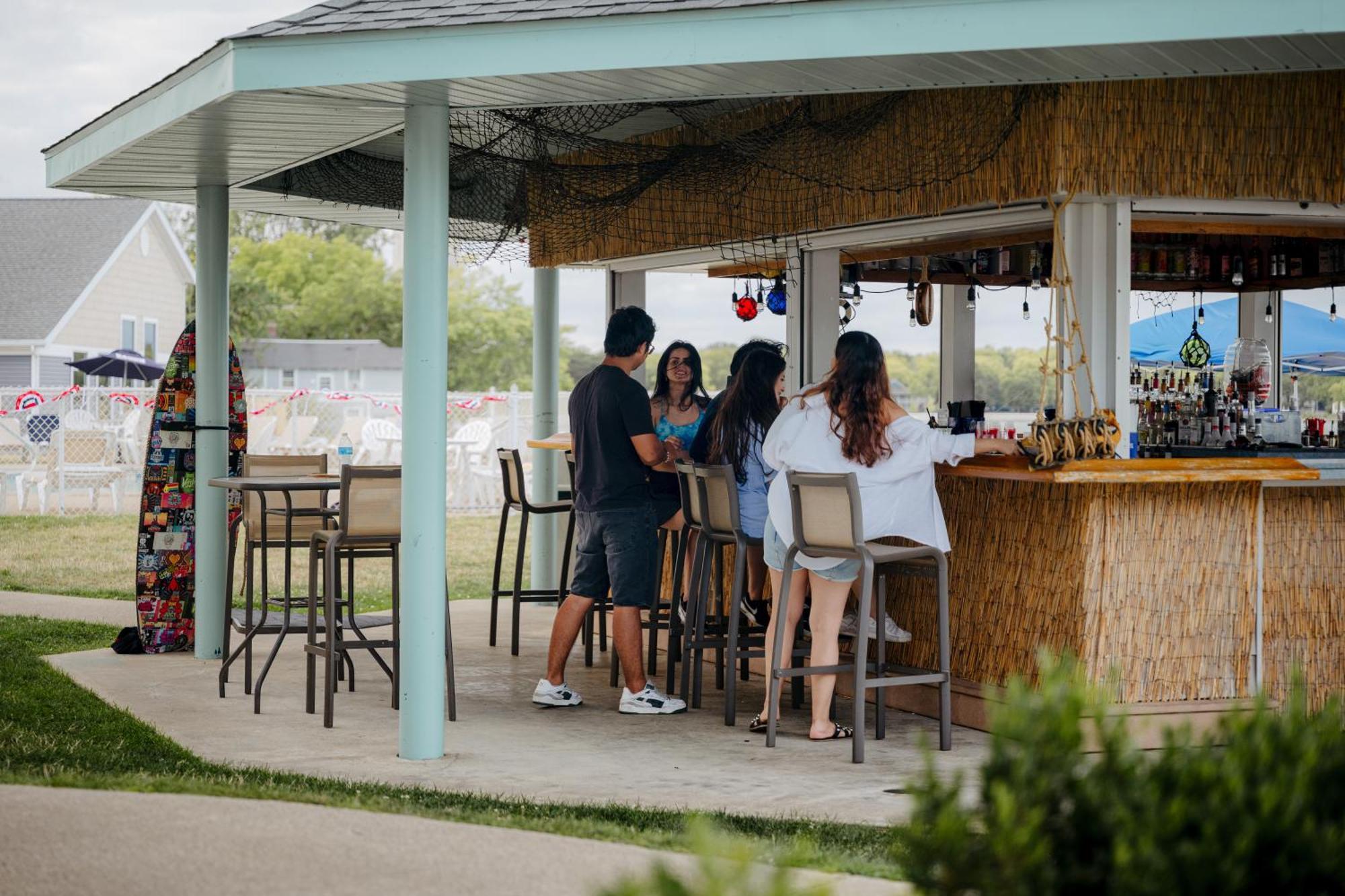Bayshore Resort At 普廷贝 外观 照片